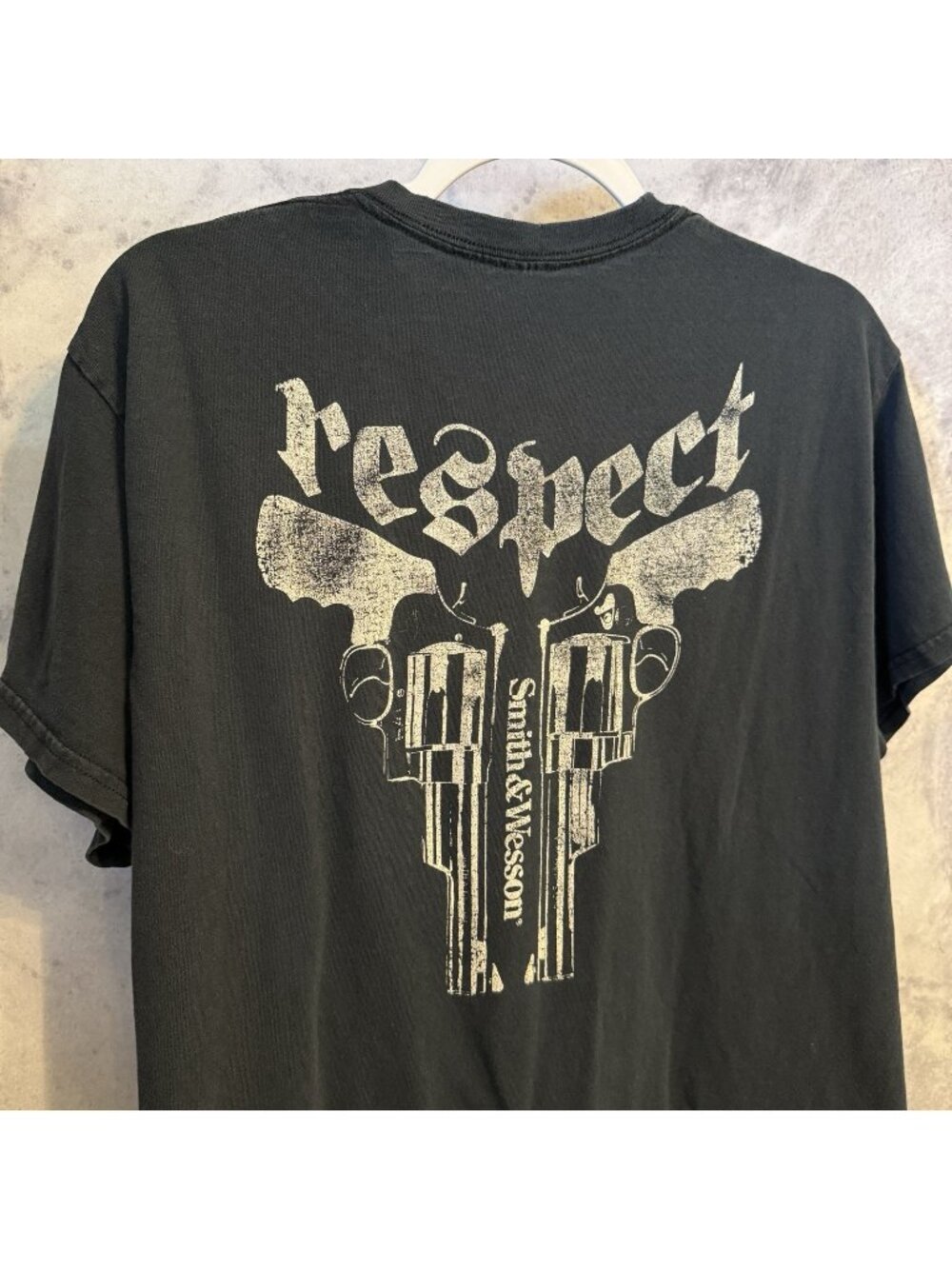 Smith & Wesson Respect Firearm T Shirt Mens Large L Short Sleeve Guns Graphic